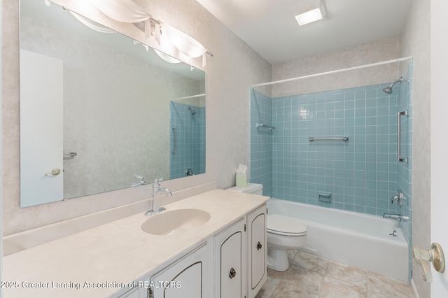 998 Walbridge Drive, East Lansing, MI 48823