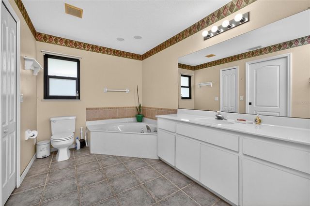 8444 DELONG AVENUE, North Port, FL 34291