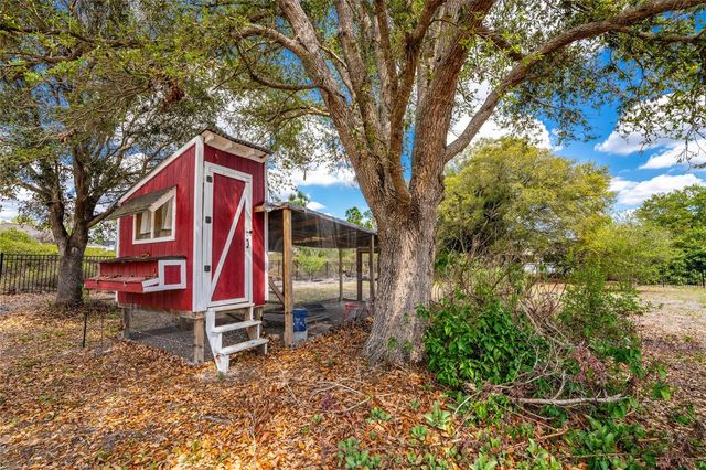 8444 DELONG AVENUE, North Port, FL 34291