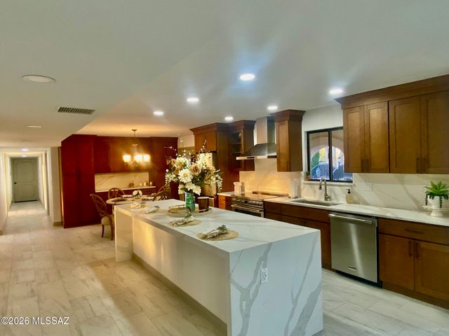 501 S Brown, Tucson, AZ 85710