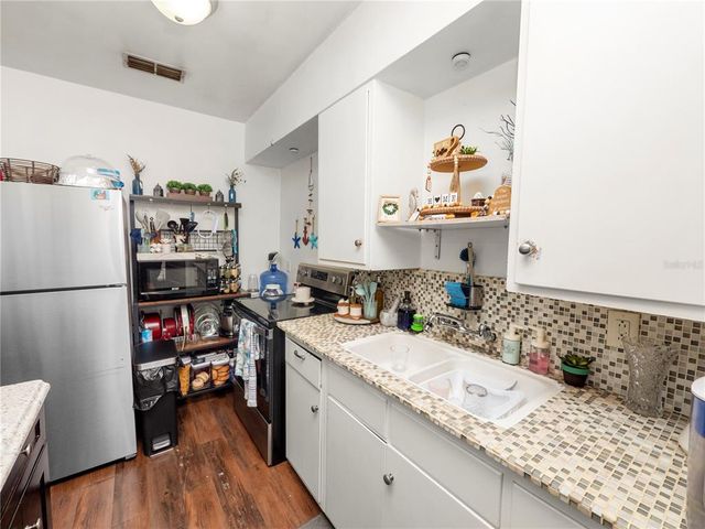 116 S LANIER AVENUE, Fort Meade, FL 33841