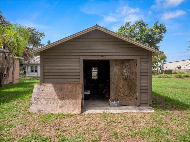 116 S LANIER AVENUE, Fort Meade, FL 33841