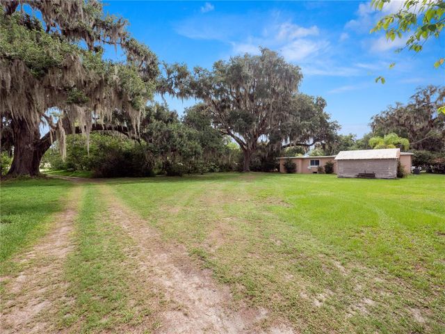 116 S LANIER AVENUE, Fort Meade, FL 33841