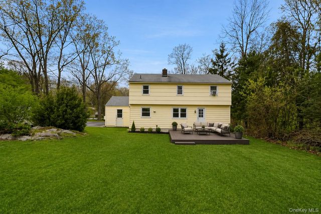 24 Carolyn Way, Somers, NY 10589