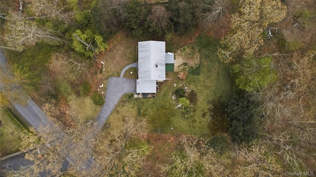 24 Carolyn Way, Somers, NY 10589