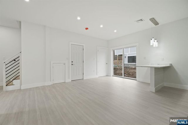411 A Clinton Avenue, Northvale, NJ 07647