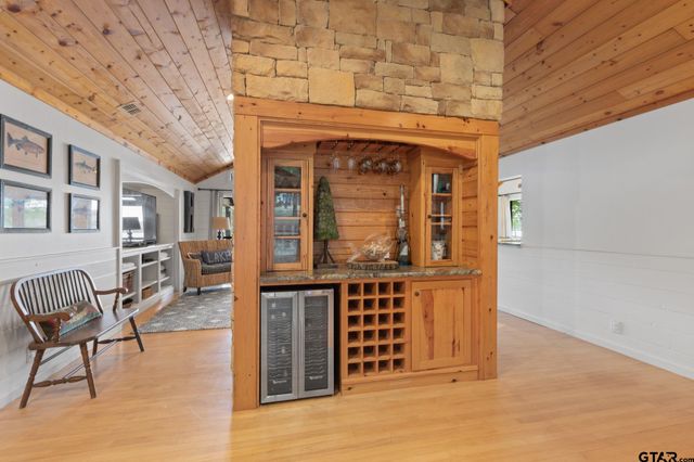 307 King Laurence Ct, Scroggins, TX 75480