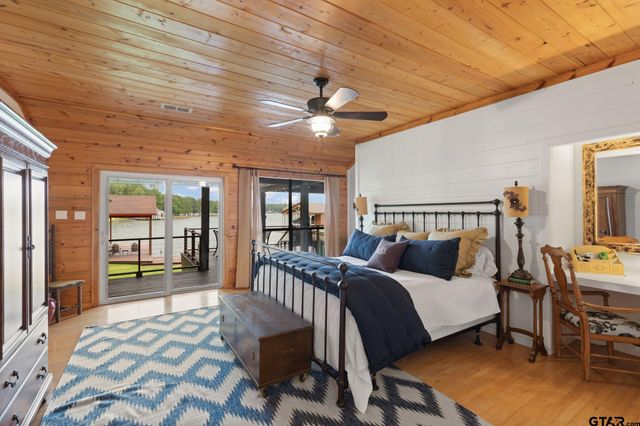 307 King Laurence Ct, Scroggins, TX 75480