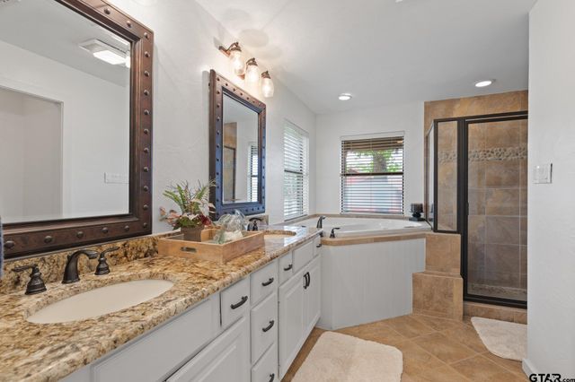307 King Laurence Ct, Scroggins, TX 75480