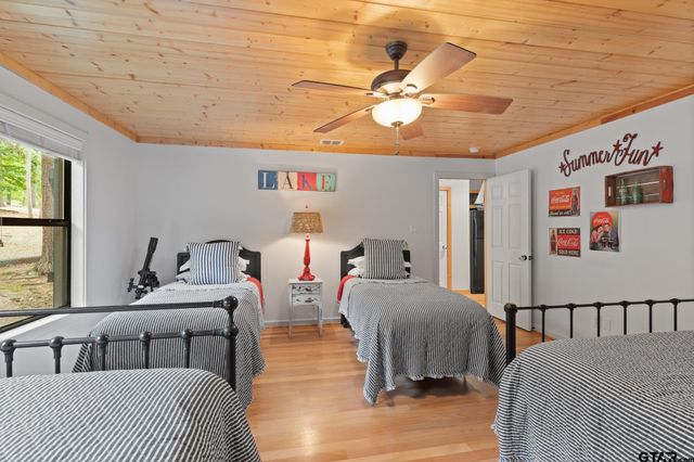 307 King Laurence Ct, Scroggins, TX 75480