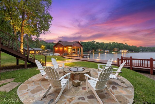307 King Laurence Ct, Scroggins, TX 75480