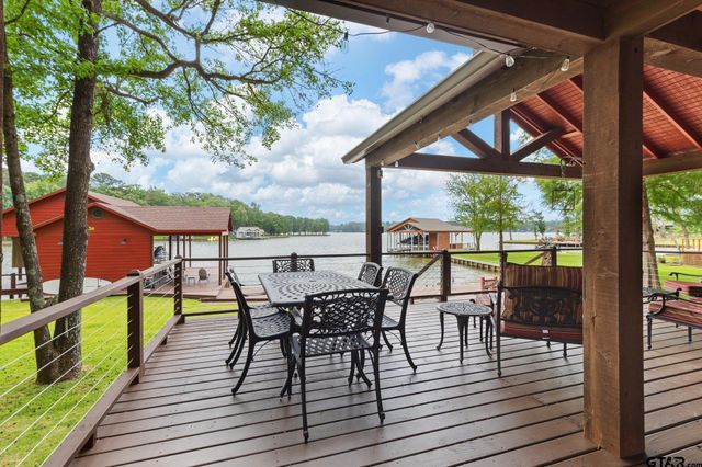 307 King Laurence Ct, Scroggins, TX 75480