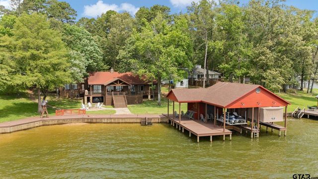 307 King Laurence Ct, Scroggins, TX 75480