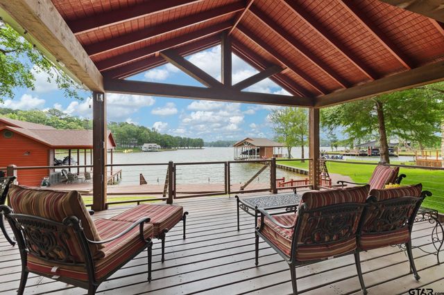 307 King Laurence Ct, Scroggins, TX 75480