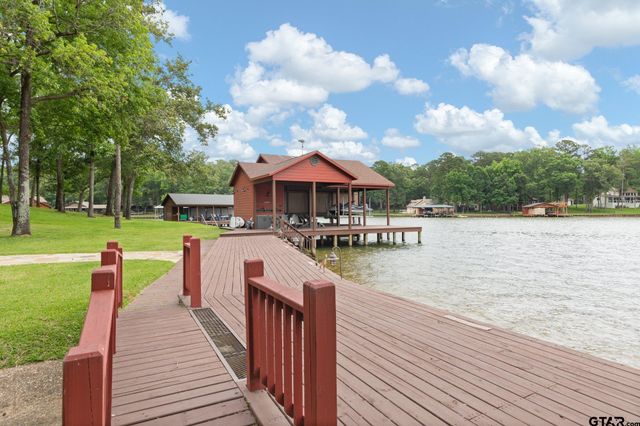 307 King Laurence Ct, Scroggins, TX 75480