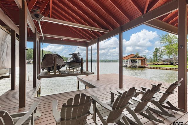 307 King Laurence Ct, Scroggins, TX 75480