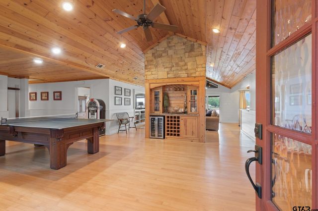 307 King Laurence Ct, Scroggins, TX 75480