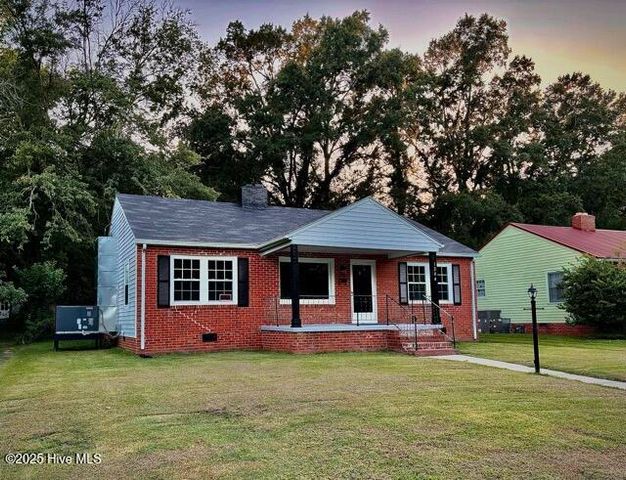 1204 Morningside Drive, Kinston, NC 28501