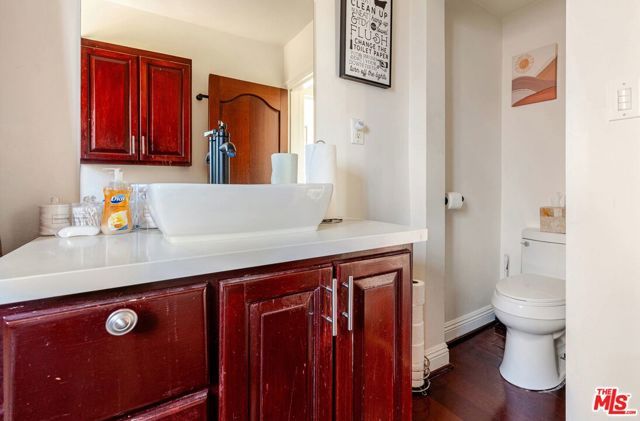 2900 W 80th Street, Inglewood, CA 90305