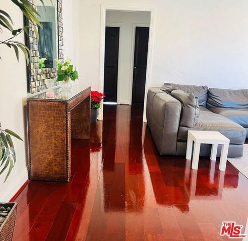 2900 W 80th Street, Inglewood, CA 90305