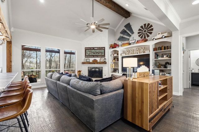 107 Falls Creek Lane, Gunter, TX 75058