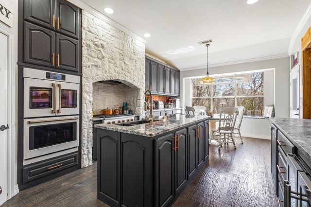 107 Falls Creek Lane, Gunter, TX 75058