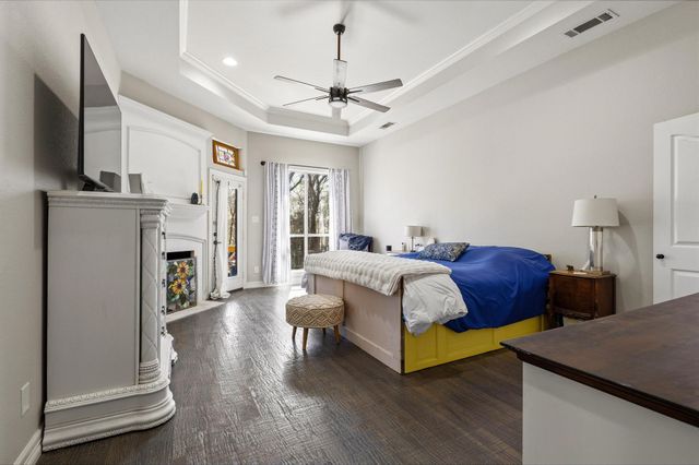 107 Falls Creek Lane, Gunter, TX 75058