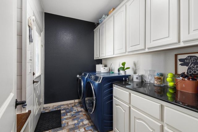 107 Falls Creek Lane, Gunter, TX 75058