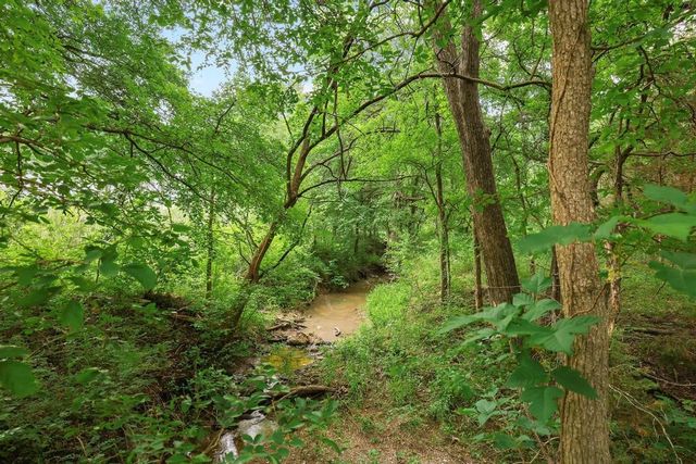 107 Falls Creek Lane, Gunter, TX 75058