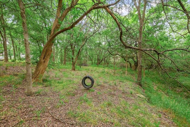 107 Falls Creek Lane, Gunter, TX 75058