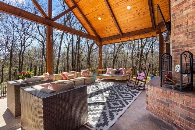 107 Falls Creek Lane, Gunter, TX 75058