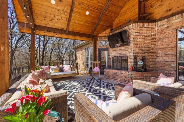 107 Falls Creek Lane, Gunter, TX 75058