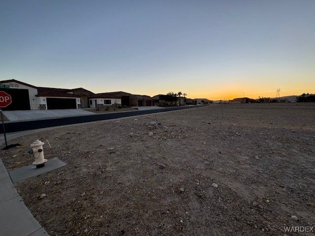 2729 Promontory Drive, Bullhead City, AZ 86429