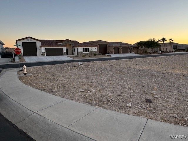 2729 Promontory Drive, Bullhead City, AZ 86429