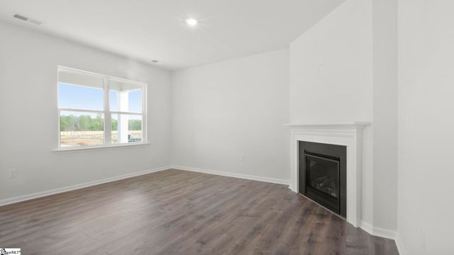211 Alistar Avenue, Gray Court, SC 29645