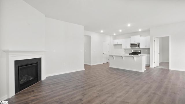 211 Alistar Avenue, Gray Court, SC 29645