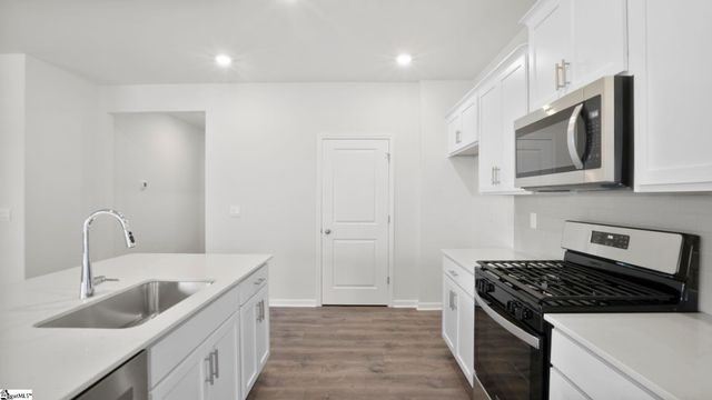 211 Alistar Avenue, Gray Court, SC 29645