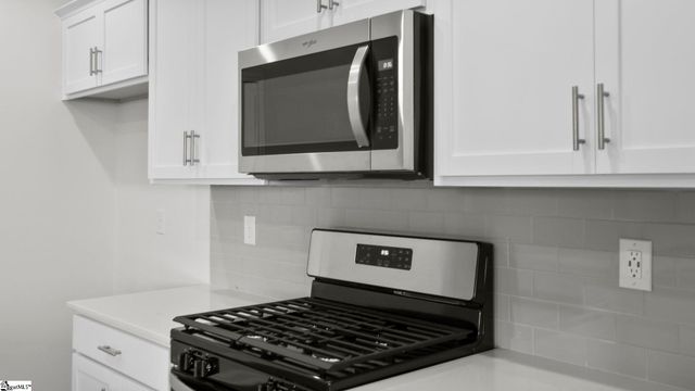 211 Alistar Avenue, Gray Court, SC 29645