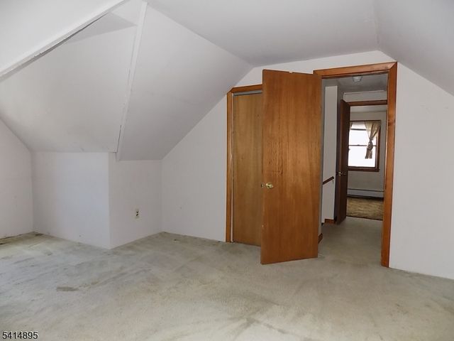 21 Romondt Rd, Pequannock Twp., NJ 07444