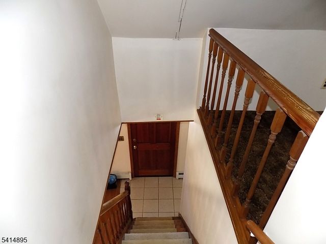 21 Romondt Rd, Pequannock Twp., NJ 07444