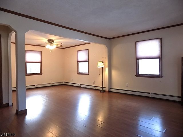 21 Romondt Rd, Pequannock Twp., NJ 07444