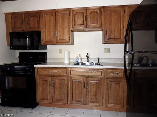 21 Romondt Rd, Pequannock Twp., NJ 07444