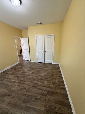 1010 Armstrong Road, Seagoville, TX 75159