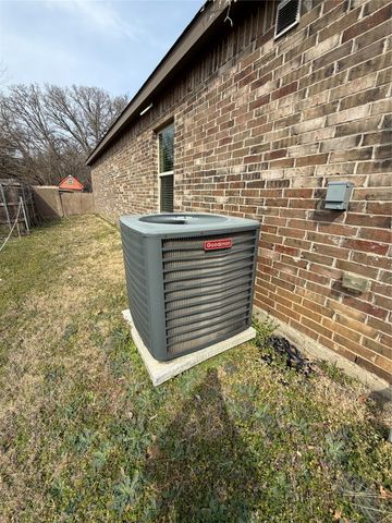 1010 Armstrong Road, Seagoville, TX 75159