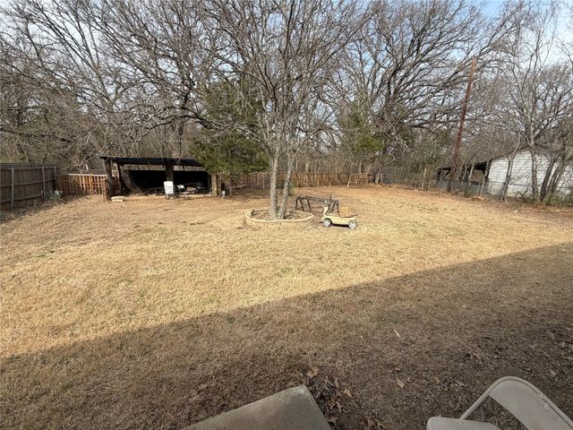 1010 Armstrong Road, Seagoville, TX 75159