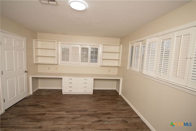 1101 Salem Road, Victoria, TX 77904