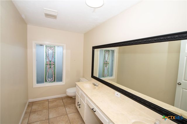 1101 Salem Road, Victoria, TX 77904