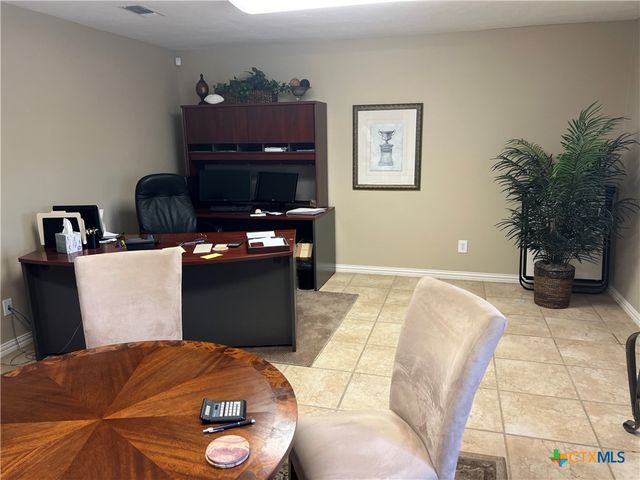 1101 Salem Road, Victoria, TX 77904