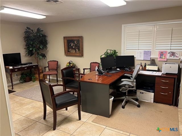 1101 Salem Road, Victoria, TX 77904