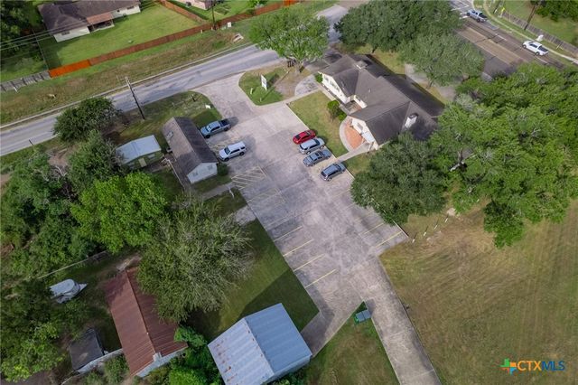 1101 Salem Road, Victoria, TX 77904